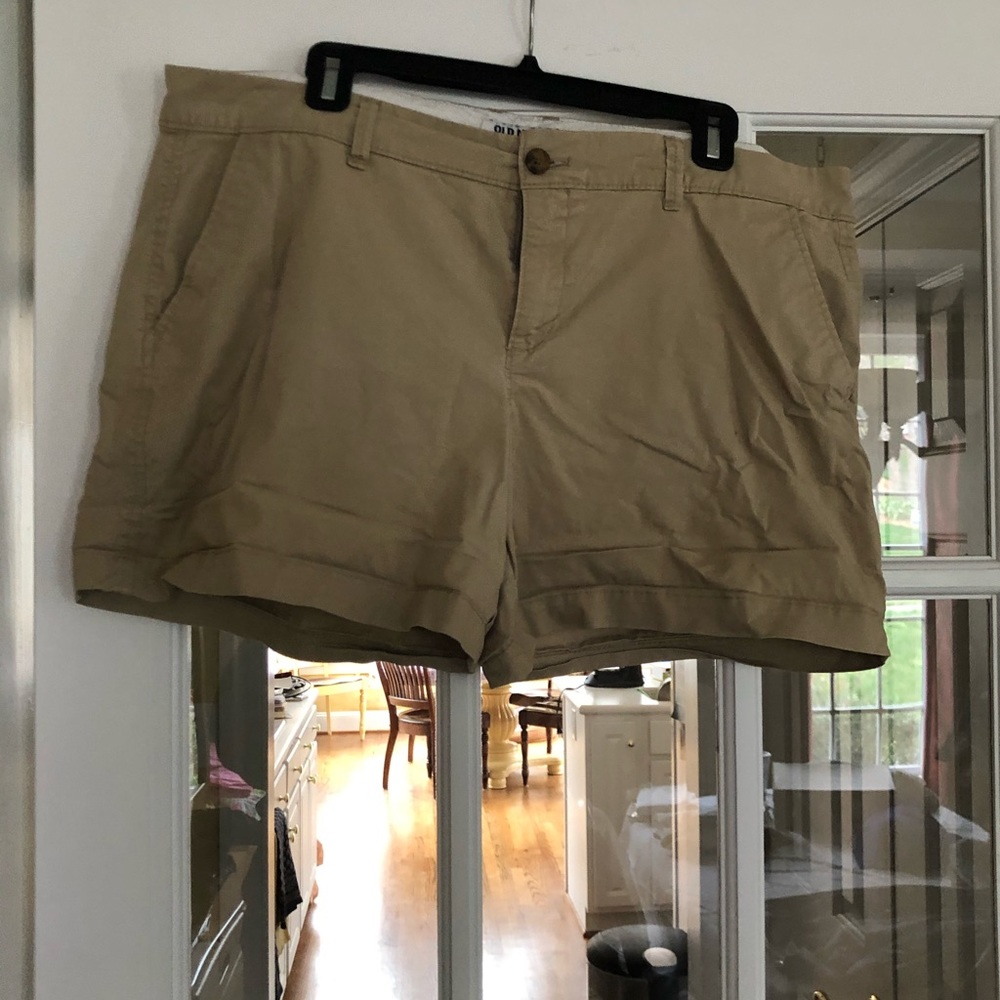 Old Navy khaki shorts